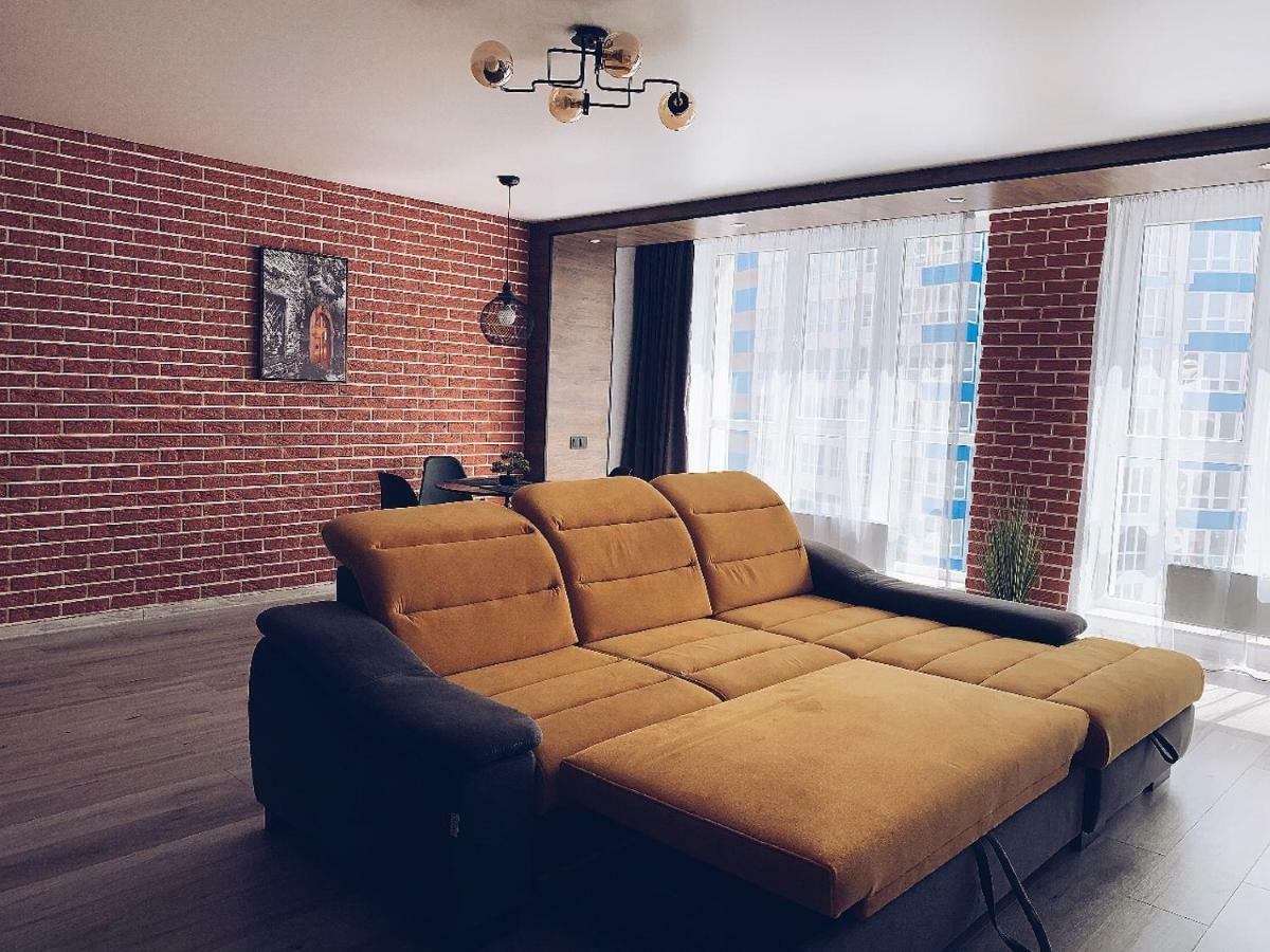 Room1402 * Odesa