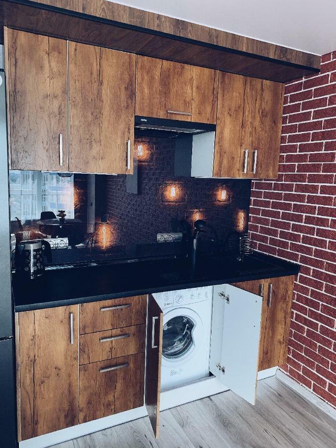Room1402 Apartment